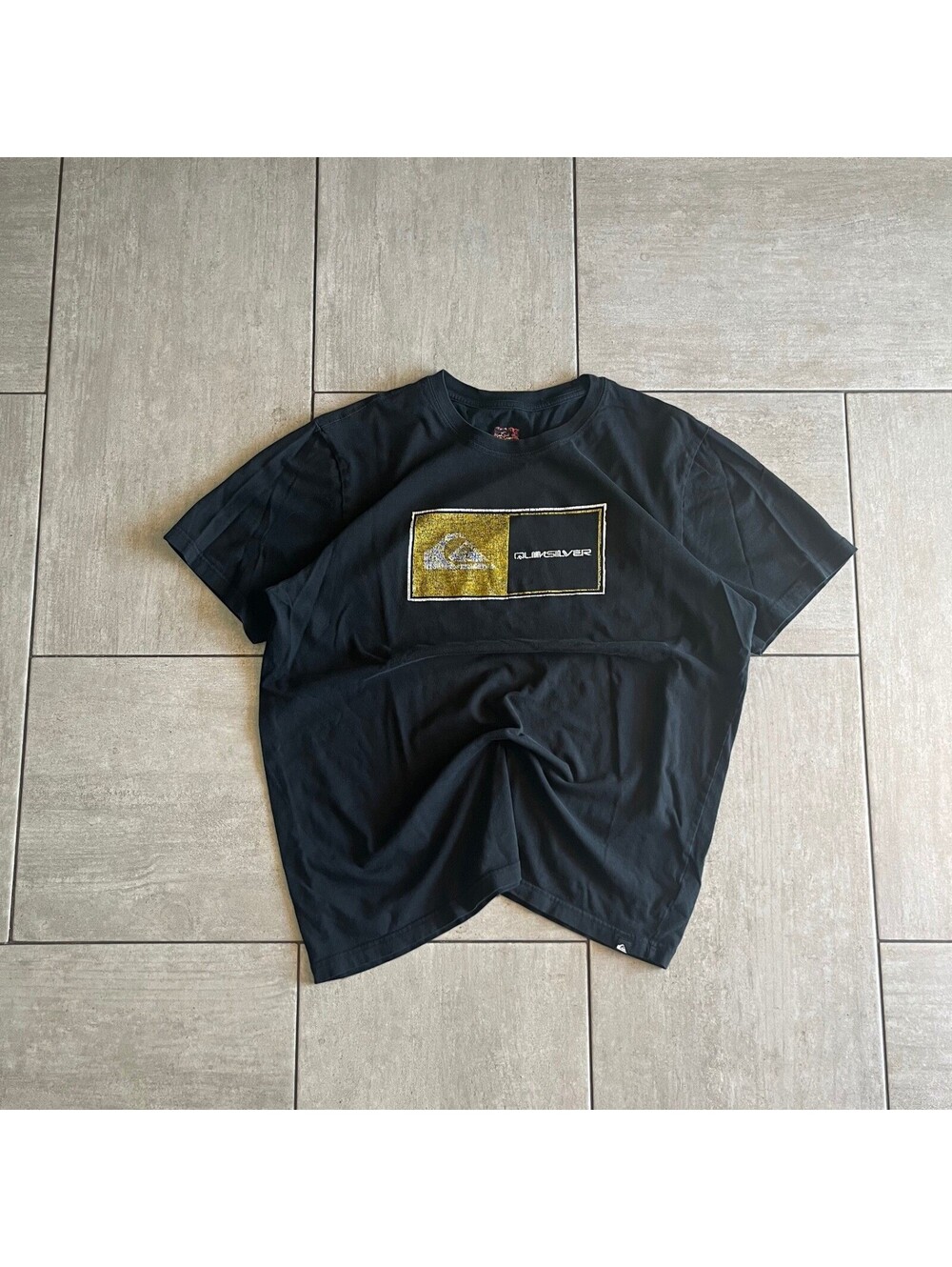 Quiksilver   Logo Box  Black Yellow